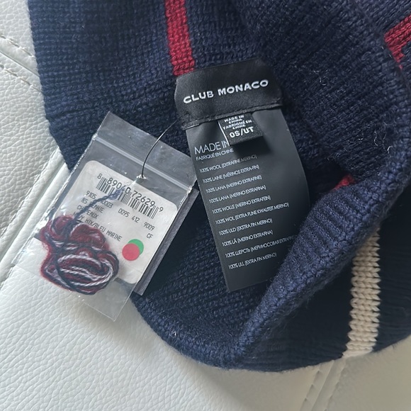 Club Monaco Beanie Hat 1985 - Picture 2 of 3